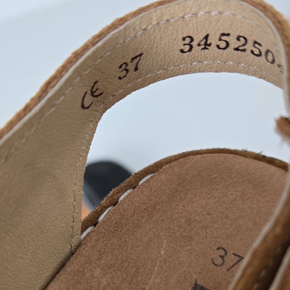 Finn Comfort Brown Leather Sandals with Silver Buttons Size 37 EU - Picture 8 of 9